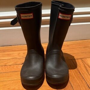 Hunter Women size US 7 EU 38 Classic Black Rain Boots